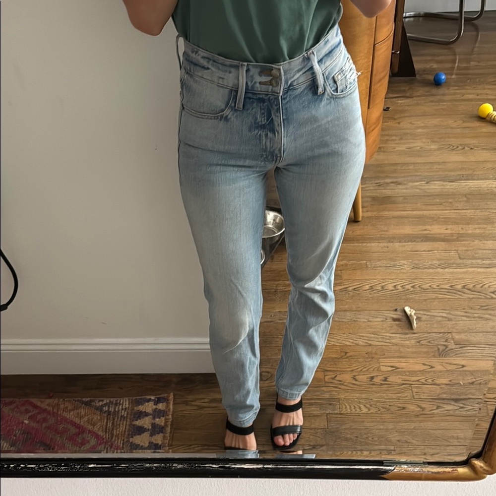FRAME Heritage Le Sylvie Slender Straight